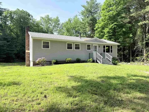 37 Bluff Street Salem NH 03079
