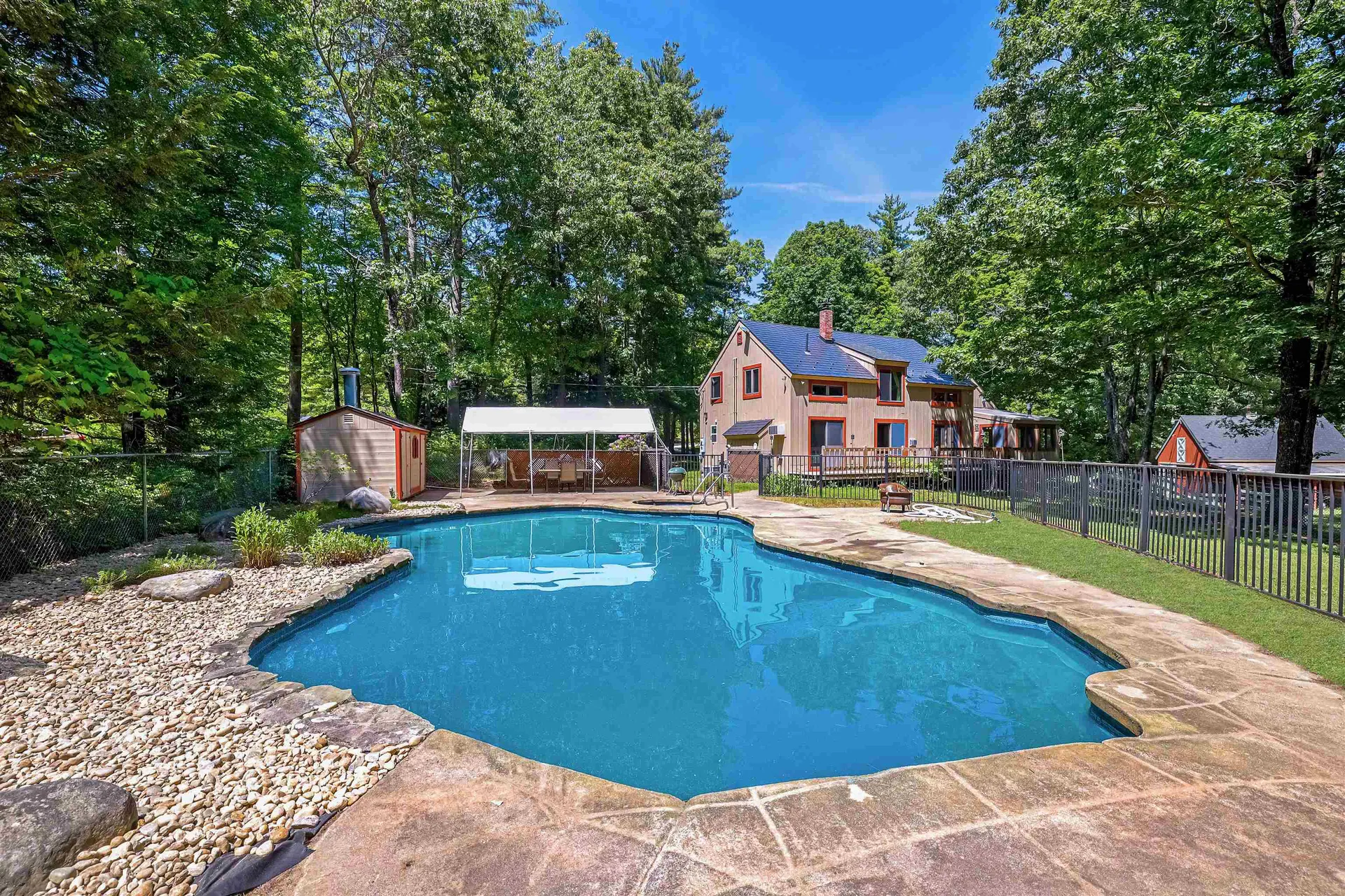 51 Baxter Road Hollis NH 03049