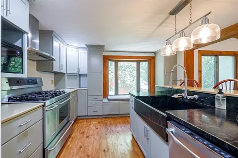 51 Baxter Road Hollis NH 03049