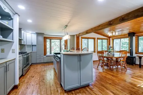 51 Baxter Road Hollis NH 03049