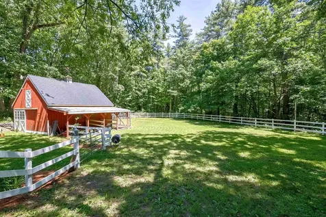 51 Baxter Road Hollis NH 03049
