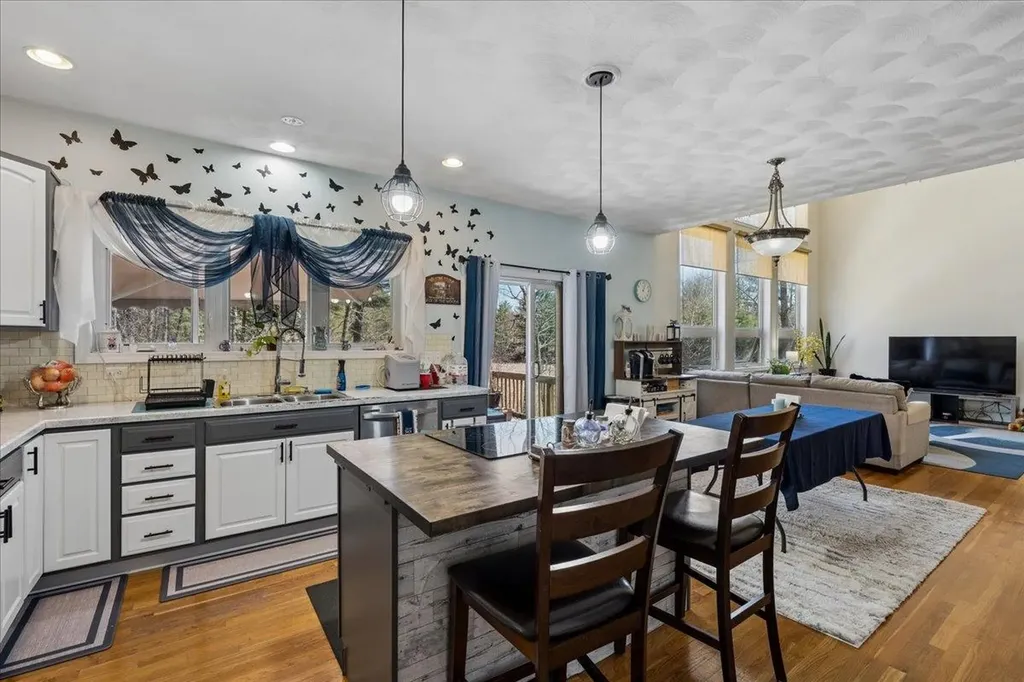 85 Odell Road Sandown NH 03873