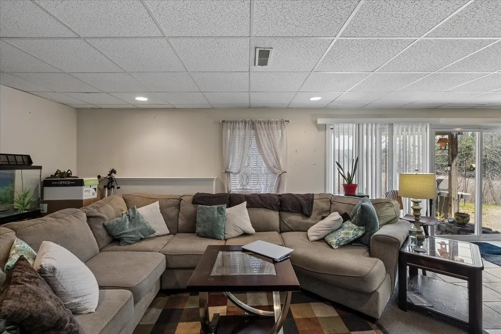 85 Odell Road Sandown NH 03873