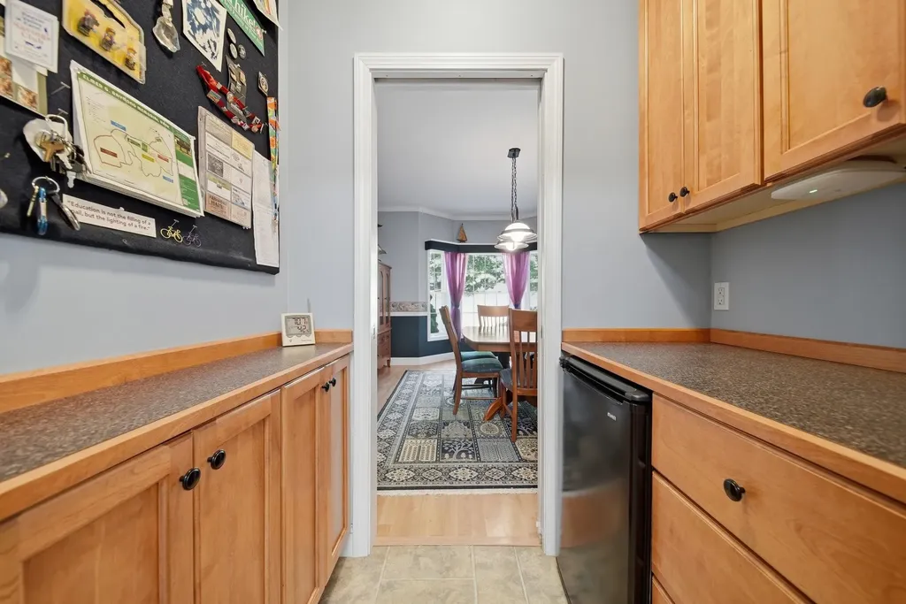 22 Longview Circle Pelham NH 03076