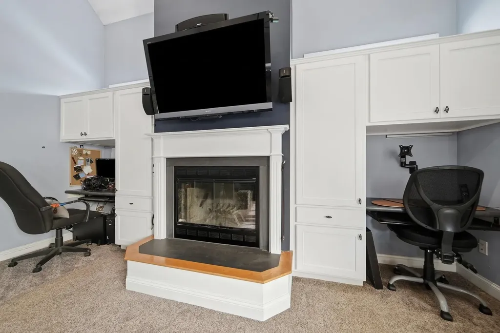 22 Longview Circle Pelham NH 03076
