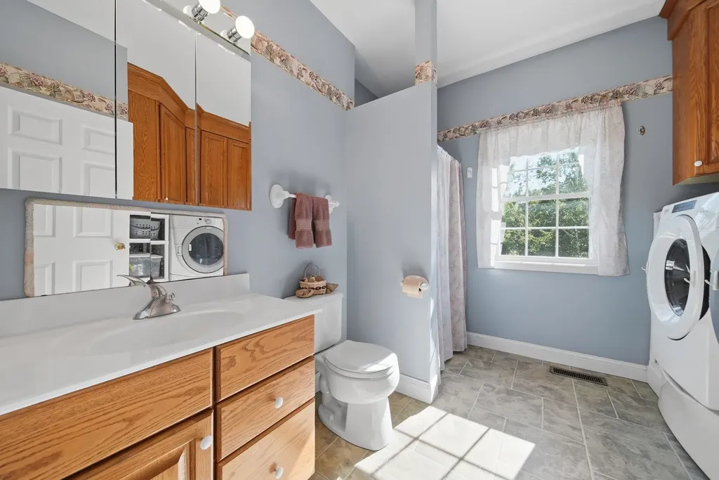 22 Longview Circle Pelham NH 03076