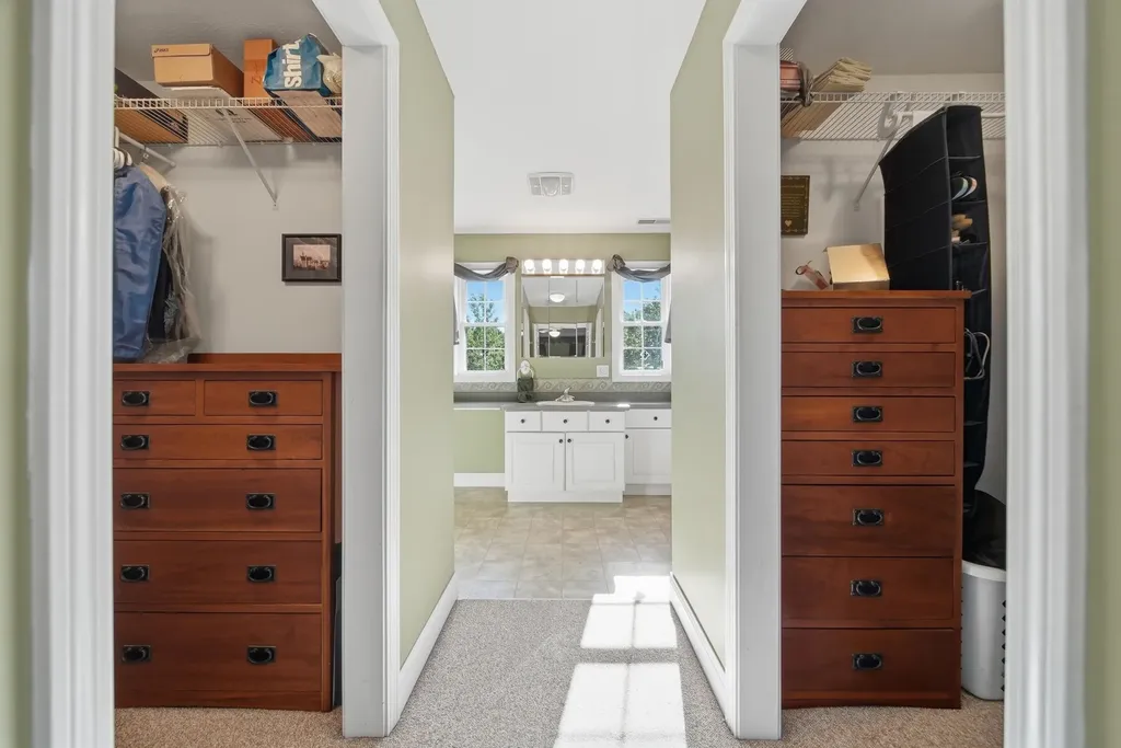 22 Longview Circle Pelham NH 03076