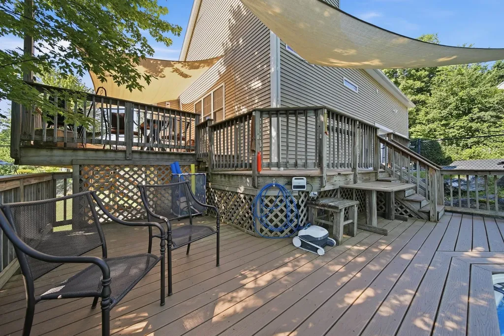 22 Longview Circle Pelham NH 03076