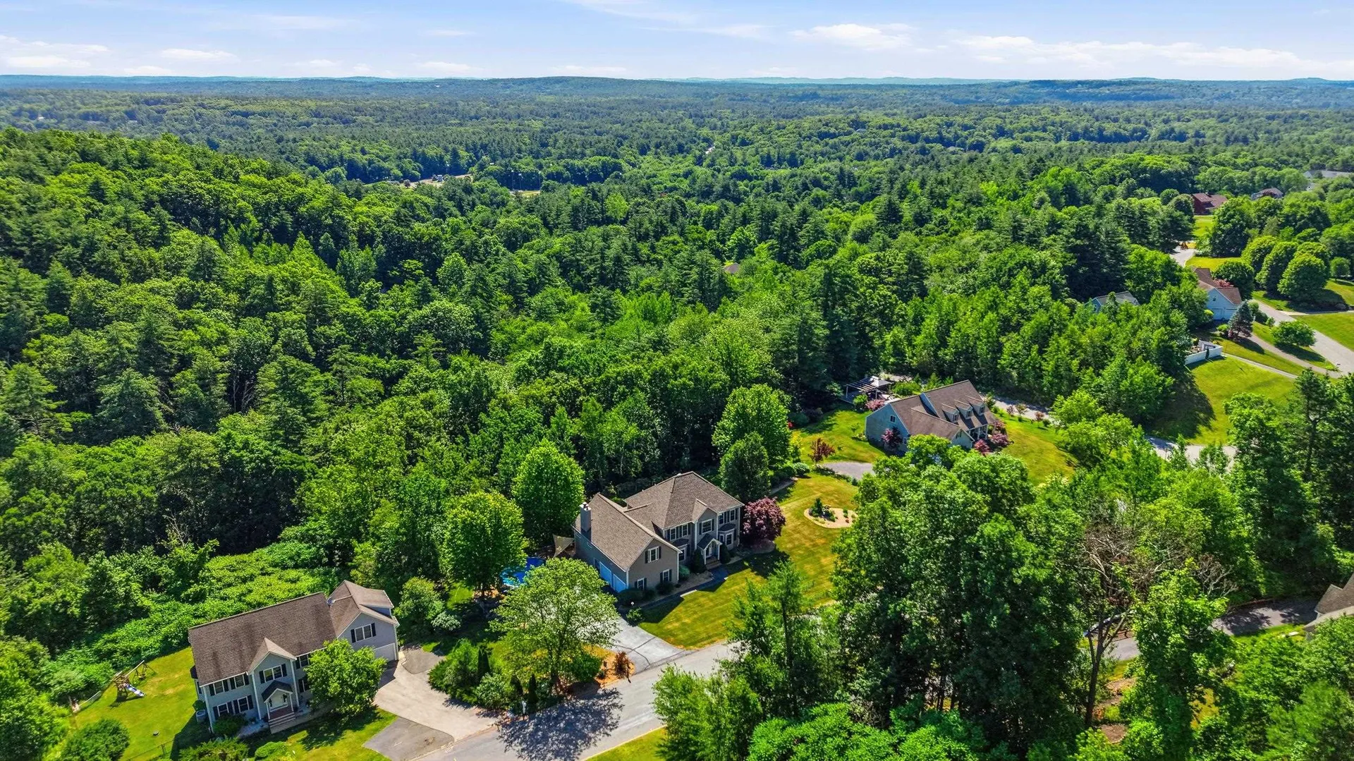 22 Longview Circle Pelham NH 03076