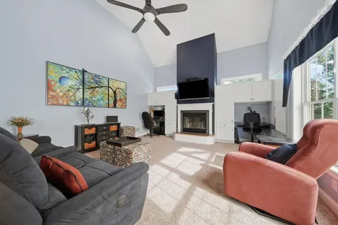 22 Longview Circle Pelham NH 03076