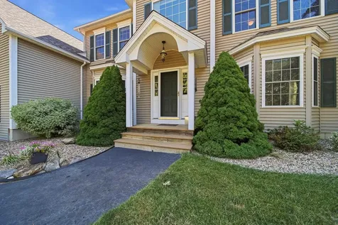 22 Longview Circle Pelham NH 03076