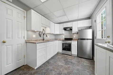 22 Longview Circle Pelham NH 03076