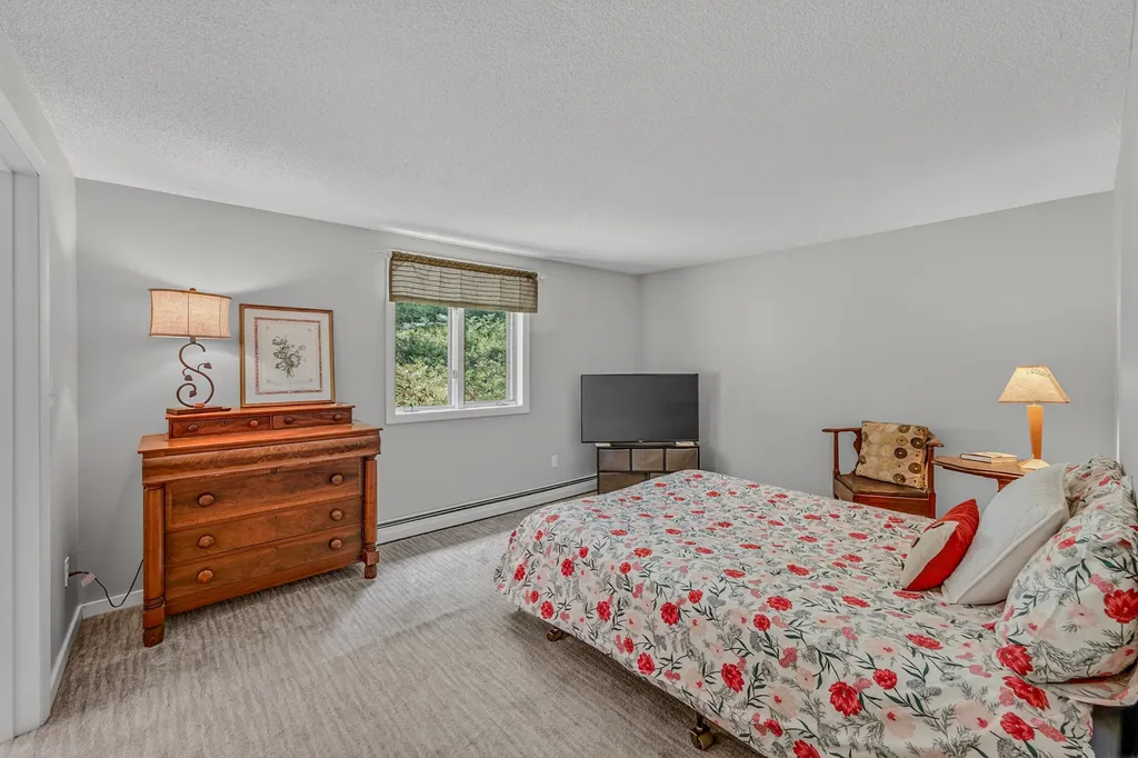 29 Wooley Pasture Road Plymouth NH 03264