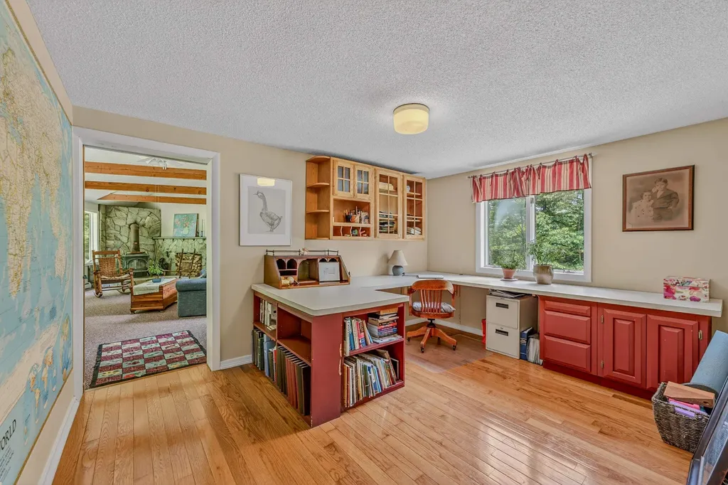 29 Wooley Pasture Road Plymouth NH 03264