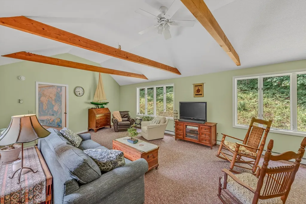29 Wooley Pasture Road Plymouth NH 03264