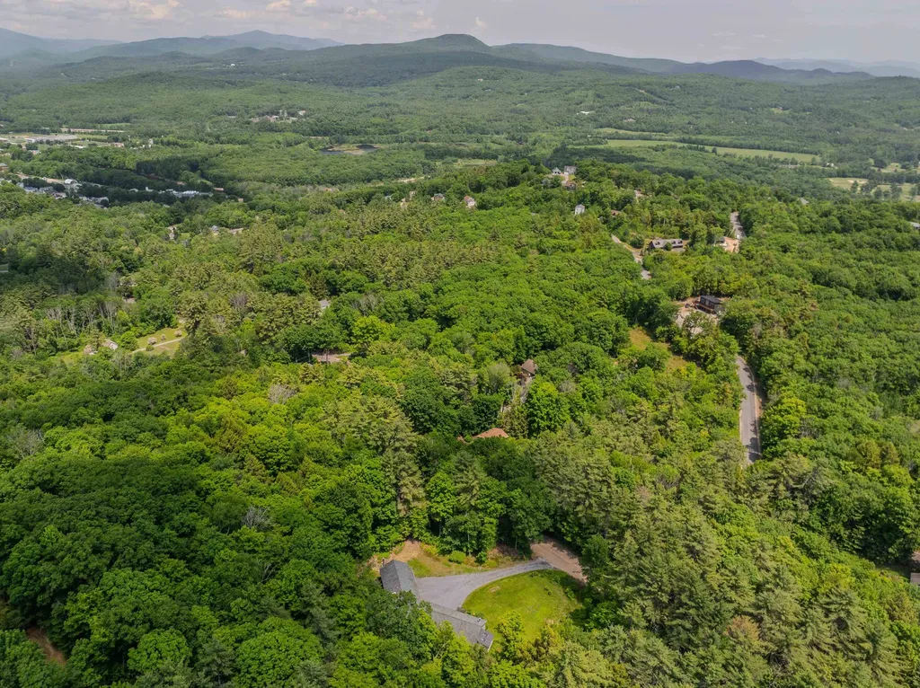 29 Wooley Pasture Road Plymouth NH 03264