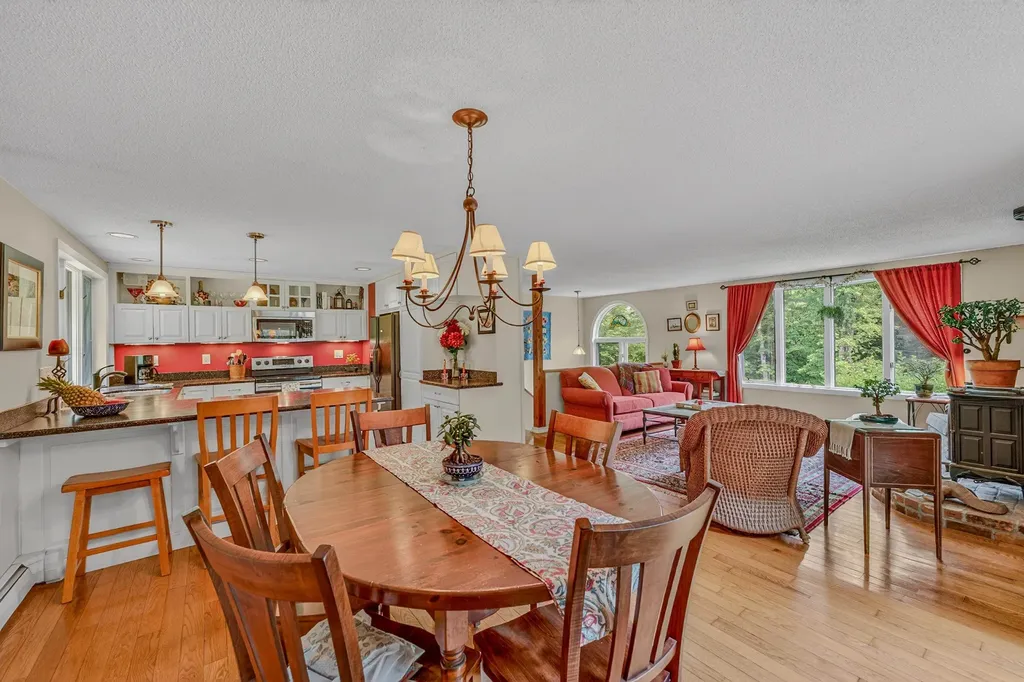 29 Wooley Pasture Road Plymouth NH 03264