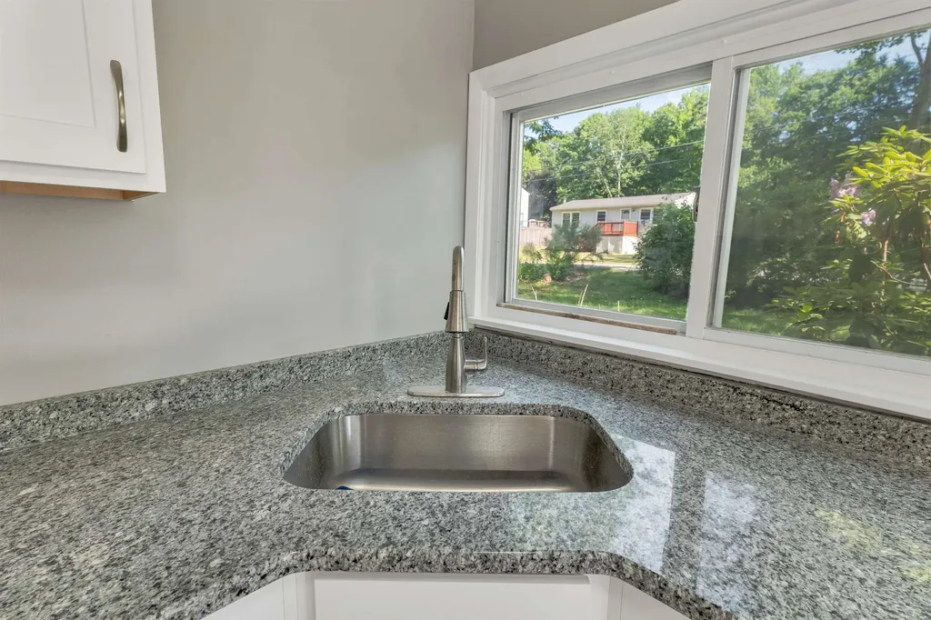 3 Carter Road Merrimack NH 03054