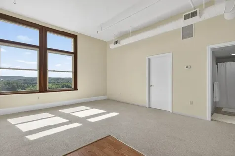 15 Mount St. Mary's Way Hooksett NH 03106