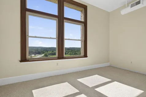15 Mount St. Mary's Way Hooksett NH 03106