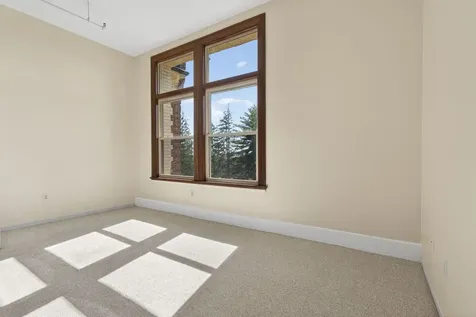 15 Mount St. Mary's Way Hooksett NH 03106