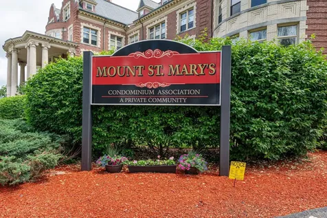15 Mount St. Mary's Way Hooksett NH 03106