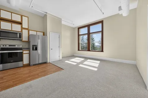 15 Mount St. Mary's Way Hooksett NH 03106