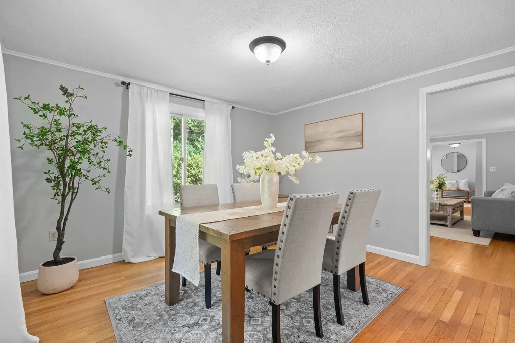 23 Middle Dunstable Road Nashua NH 03062