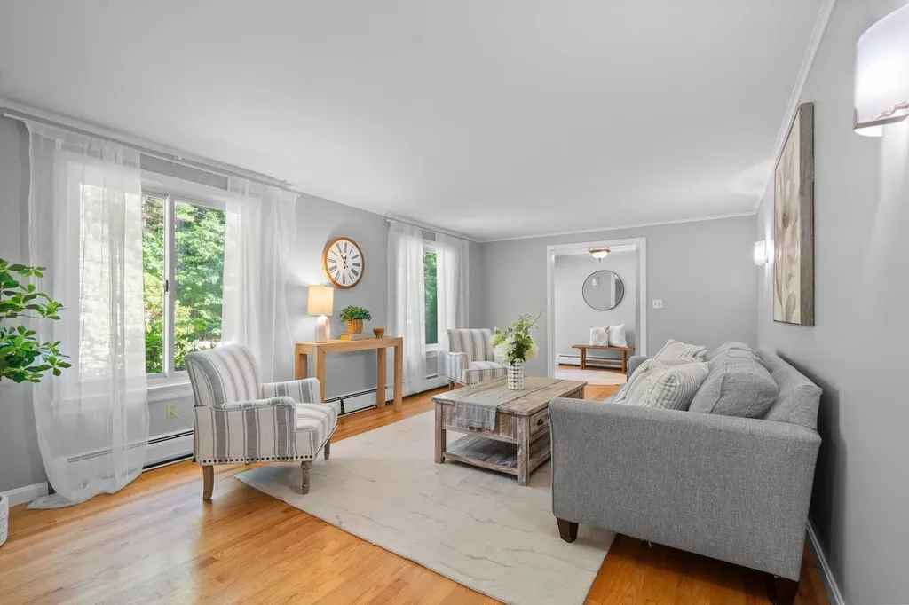 23 Middle Dunstable Road Nashua NH 03062
