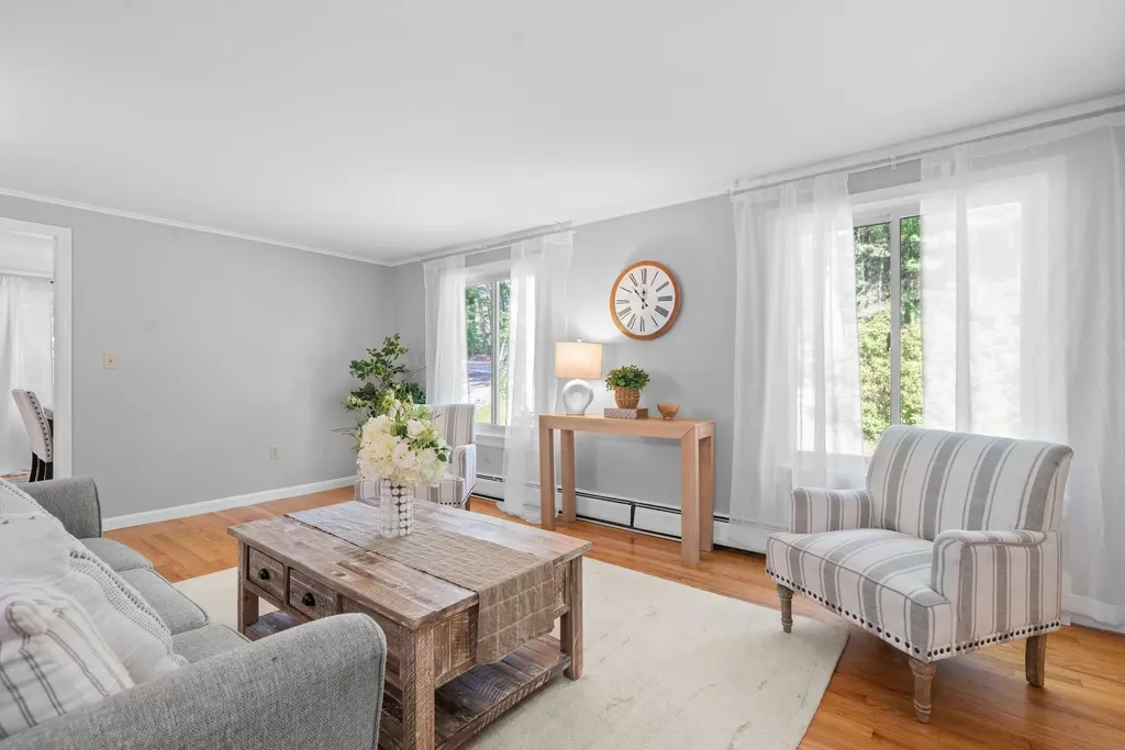 23 Middle Dunstable Road Nashua NH 03062