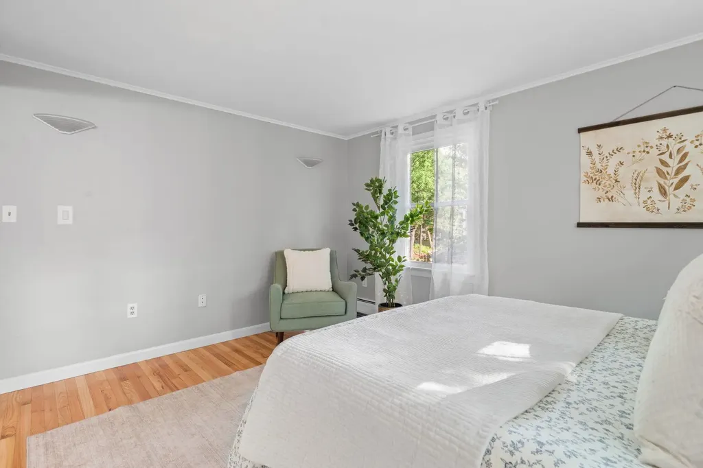 23 Middle Dunstable Road Nashua NH 03062