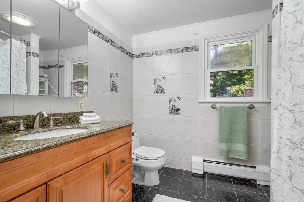 23 Middle Dunstable Road Nashua NH 03062