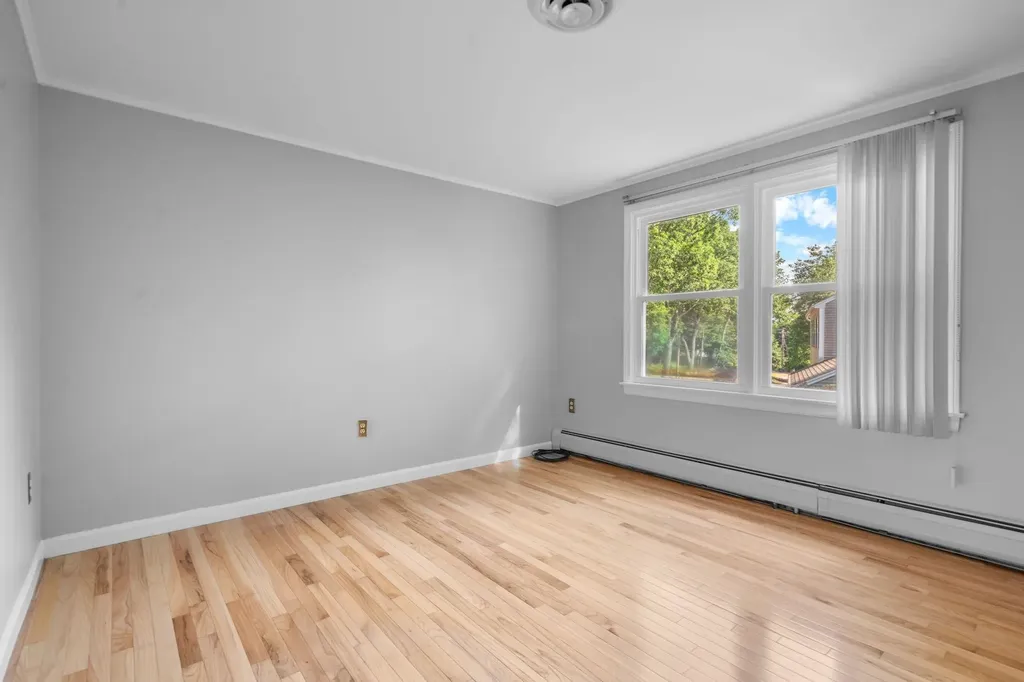 23 Middle Dunstable Road Nashua NH 03062