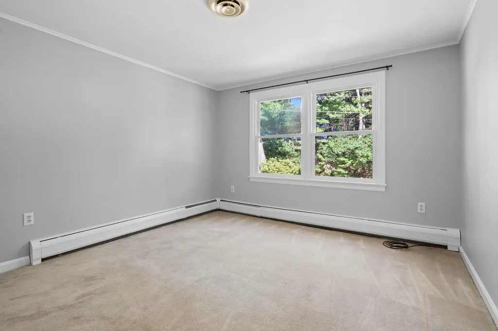23 Middle Dunstable Road Nashua NH 03062