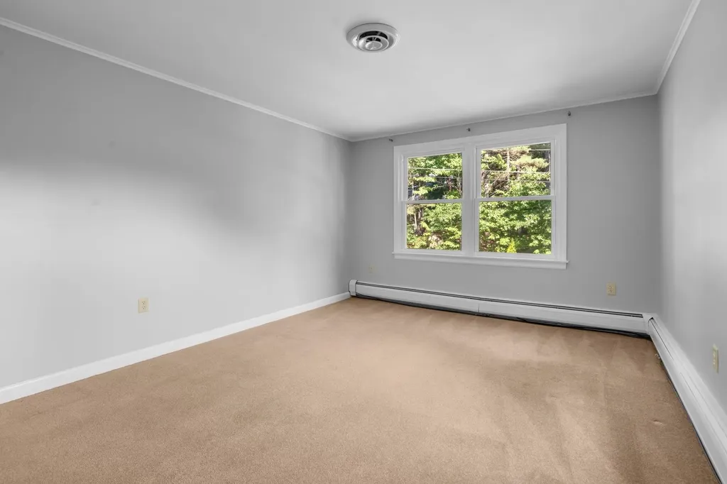 23 Middle Dunstable Road Nashua NH 03062