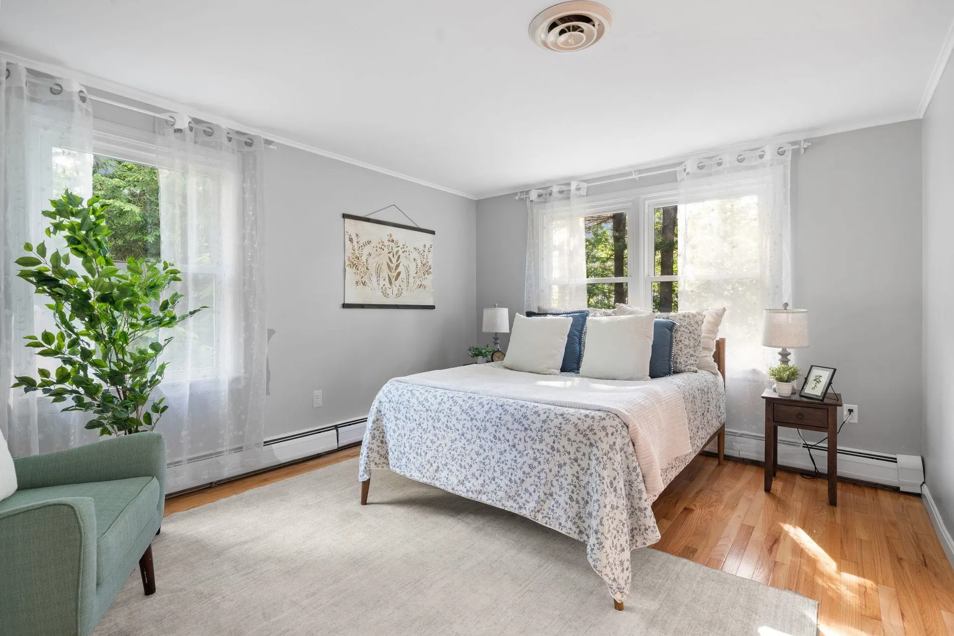 23 Middle Dunstable Road Nashua NH 03062