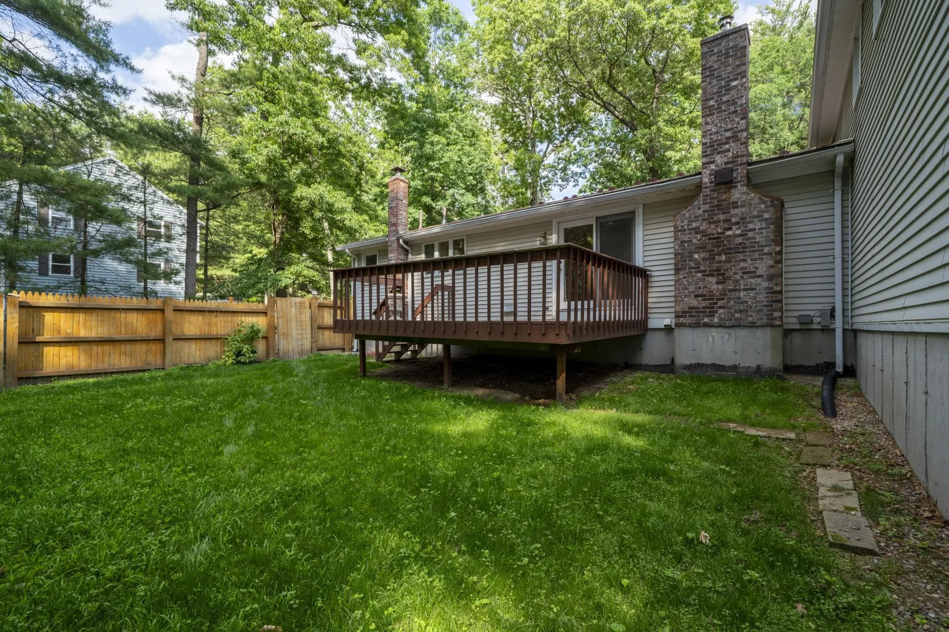 23 Middle Dunstable Road Nashua NH 03062