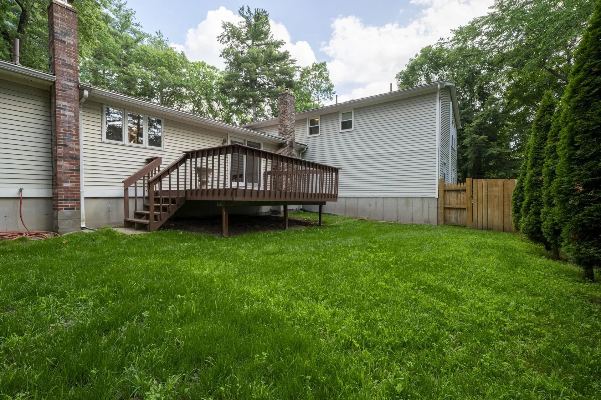 23 Middle Dunstable Road Nashua NH 03062