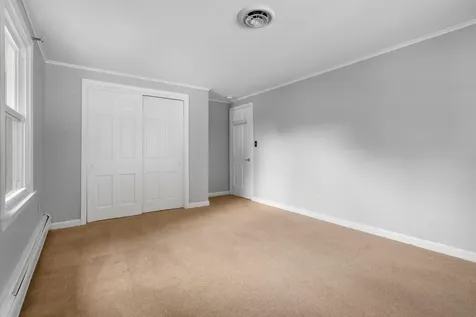 23 Middle Dunstable Road Nashua NH 03062