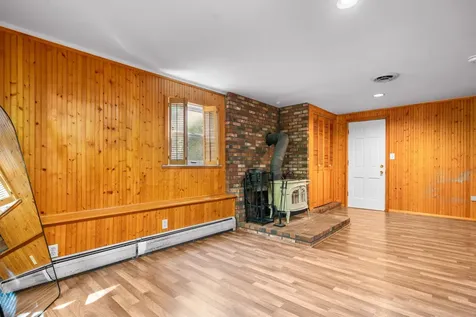 23 Middle Dunstable Road Nashua NH 03062