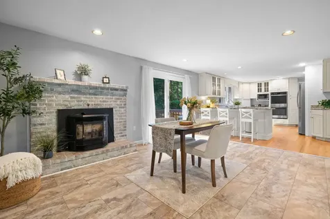23 Middle Dunstable Road Nashua NH 03062
