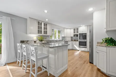 23 Middle Dunstable Road Nashua NH 03062