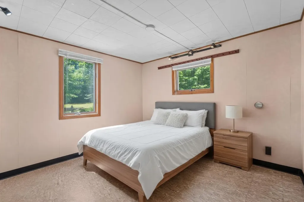 35 Tyler Road Hopkinton NH 03229