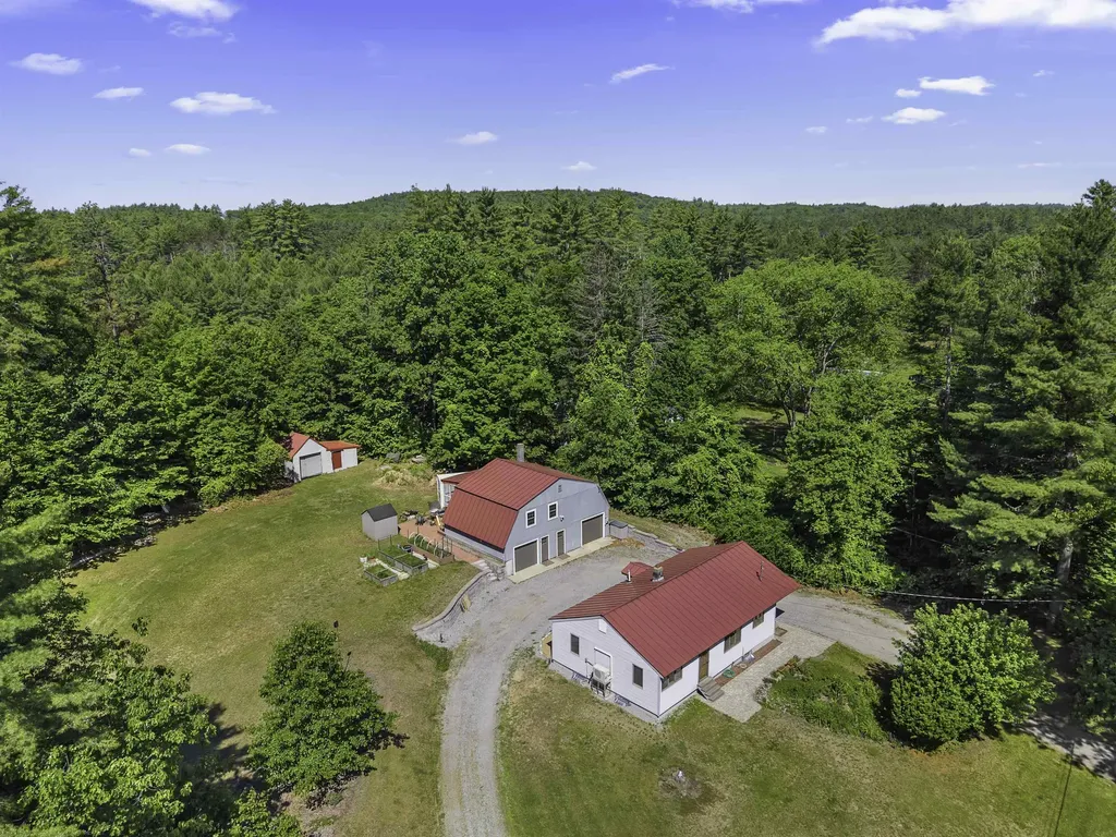 35 Tyler Road Hopkinton NH 03229