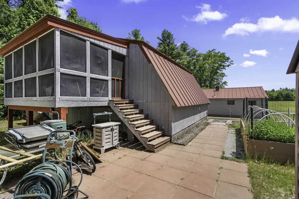 35 Tyler Road Hopkinton NH 03229