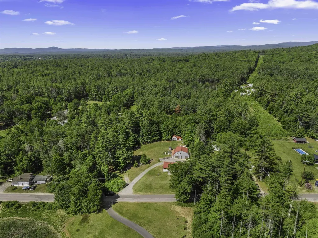 35 Tyler Road Hopkinton NH 03229
