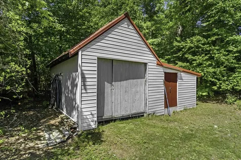 35 Tyler Road Hopkinton NH 03229