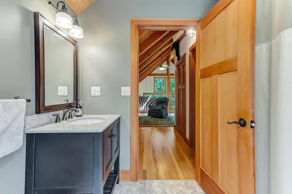 13 Lower Middle Road Chittenden VT 05763