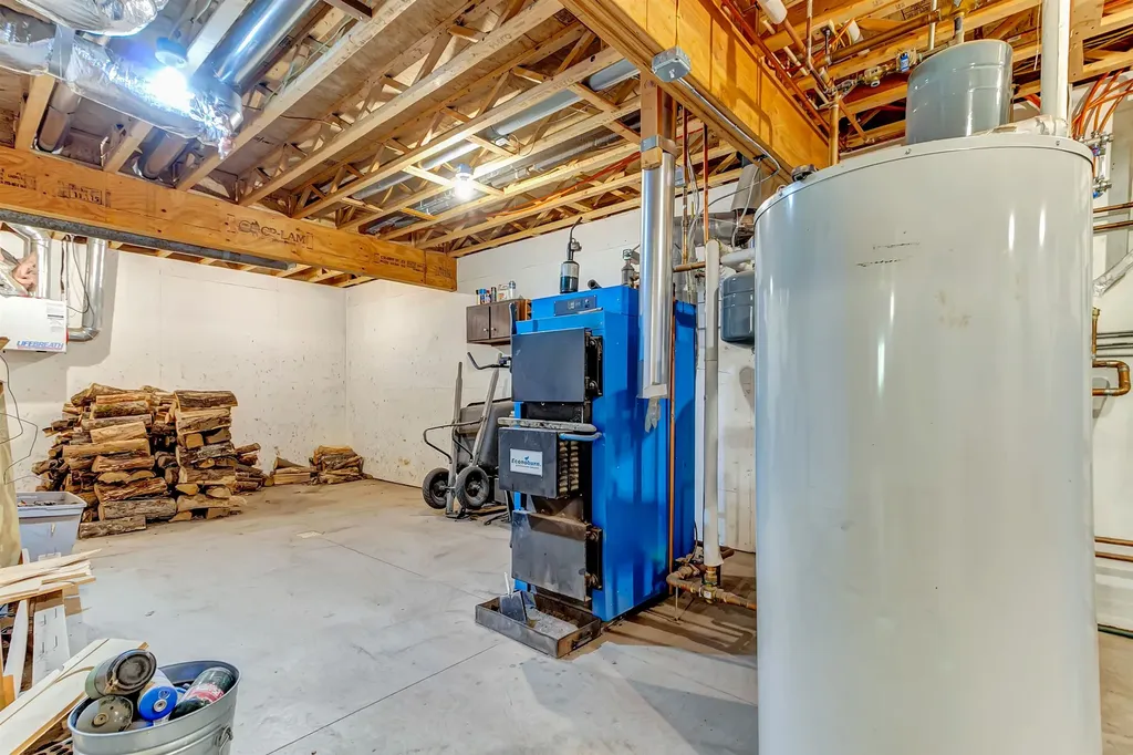 13 Lower Middle Road Chittenden VT 05763