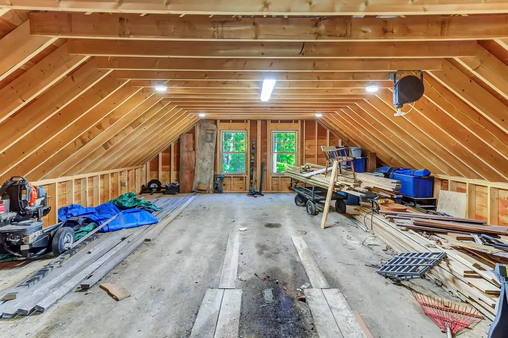 13 Lower Middle Road Chittenden VT 05763